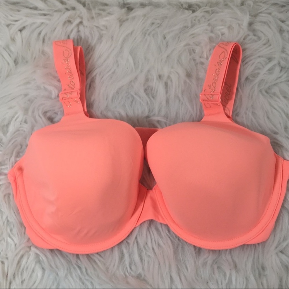 Victoria’s Secret T-Shirt Lightly Lined Full Bra